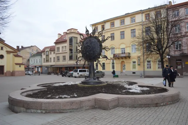 Франківське «Великоднє сонечко» демонтують та перенесуть — фото 2