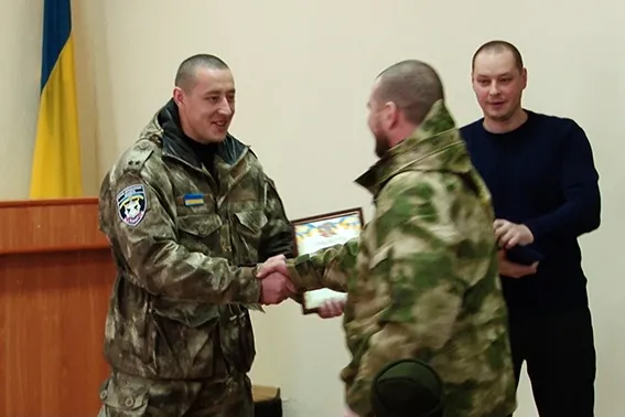 Франківські правоохоронці зустріли загін оперативників, які повернулися із зони АТО (Фото) — фото 2