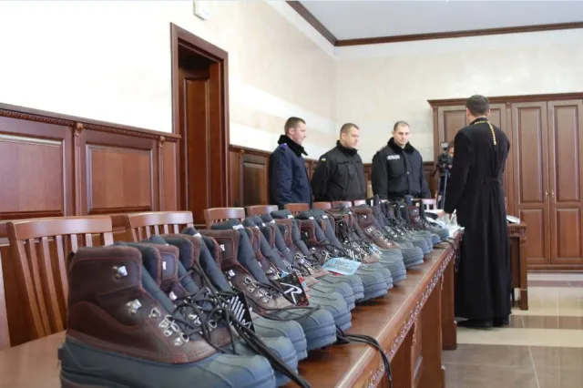 Франківським нацгвардійцям передали тепле взуття і термобілизну (фото) + (відео) — фото 2