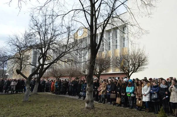 Студенти провели віче-реквієм за Небесною Сотнею (фоторепортаж) — фото 8