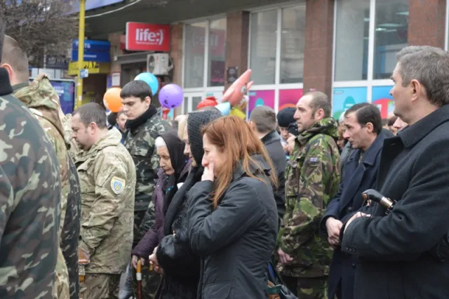 В Івано-Франківську в останню путь провели Андрія Прошака (фото) — фото 23