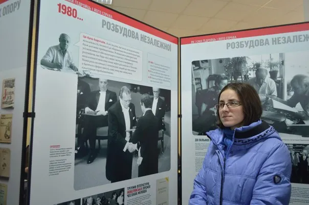 В Прикарпатському університеті відкрилась виставка «Єжи Гедройць і його справа «Доробок бібліотеки культури» (фоторепортаж) — фото 9