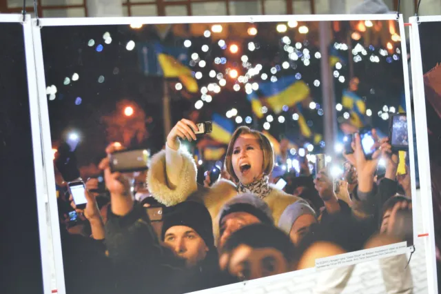 В центрі міста просто неба відкрилася виставка українських фотографів «HUMAN FACTOR. LAST EDITION» (фоторепортаж) — фото 2
