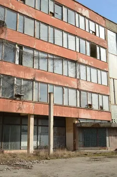 У Франківську почали розпродувати котельно-зварювальний завод (фото) — фото 12