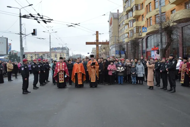 У Івано-Франківську відбулася Хресна Дорога (фото) — фото 3