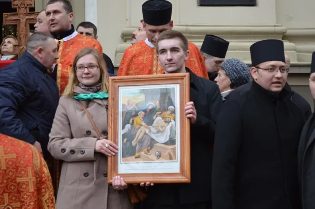 У Івано-Франківську відбулася Хресна Дорога (фото) — фото 7