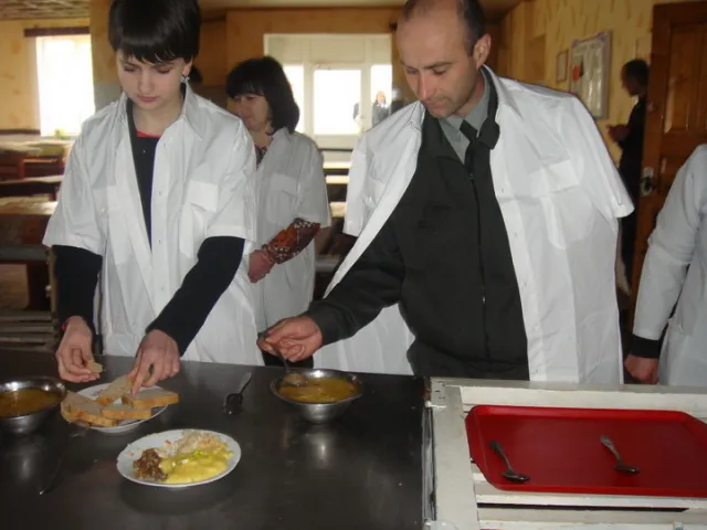 У Івано-Франківську засудженні взяли участь у кулінарному конкурсі (фото) — фото 2