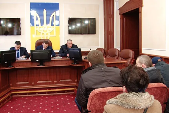 Міліція через два тижні прозвітує про свою роботу над справою побиття машин таксі (фото) — фото 1