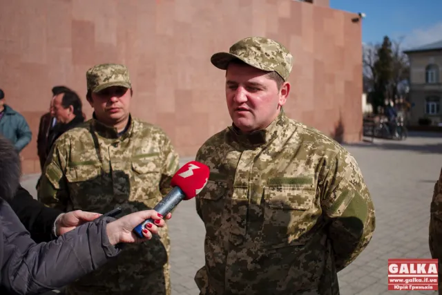 До Гончарука знову приїхали обурені активісти з Рожнятівщини (фото) — фото 2