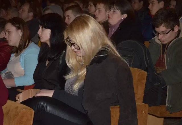 В Івано-Франківську презентували документальні фільми про Небесну Сотню Прикарпаття та Романа Гурика (фото) + (відео) — фото 11