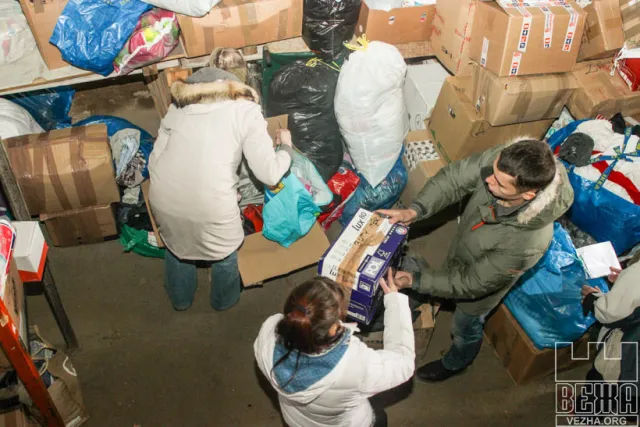 Поляки передали до Франківська 13 тонн гуманітарної допомоги (фото) — фото 12