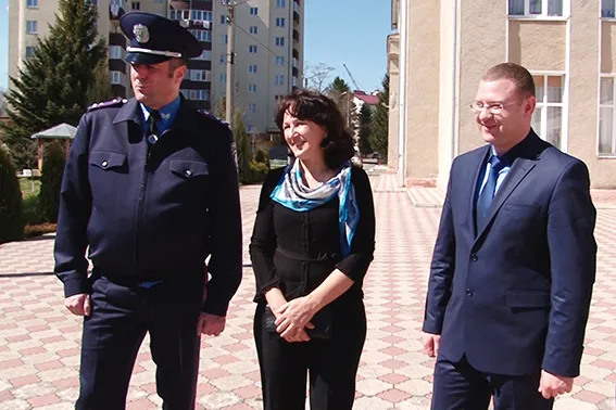 Правоохоронці привітали вихованців підшефного інтернату з Великоднем (фоторепортаж) — фото 4