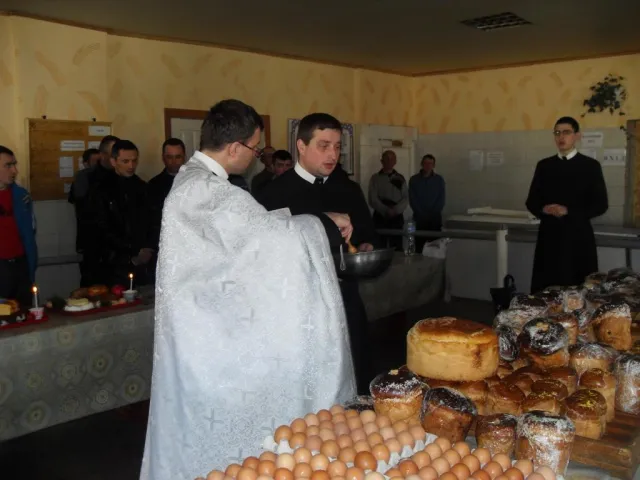 У в'язницях Івано-Франківщини відсвяткували Великдень (фото) — фото 1