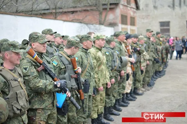 З Франківська у зону АТО відправилася чергова група міліціонерів (фото) — фото 19