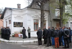 У Івано-Франківську вшанували пам’ять героя – Ігоря Шевчука, який загинув, виконуючи професійний обов’язок (фото) — фото 1