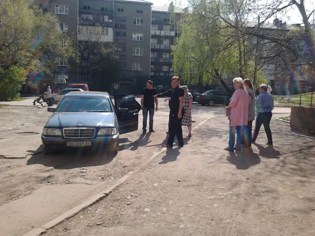 Іванофранківець став свідком фізичної розправи над чоловіком, який завинив гроші — фото 1