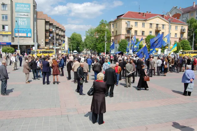 У Франківську страйкували проти підняття тарифів на комунальні послуги (фото) — фото 1