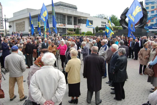 У Франківську страйкували проти підняття тарифів на комунальні послуги (фото) — фото 6