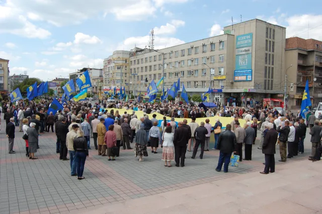 У Франківську страйкували проти підняття тарифів на комунальні послуги (фото) — фото 7
