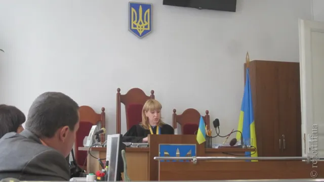 Хабарник Чупірчук не прийшов до суду (фото+відео) — фото 3