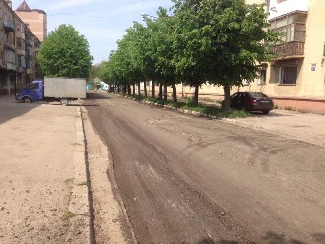 У Франківську ремонтують дорогу по вул. Бельведерській (фото) — фото 1