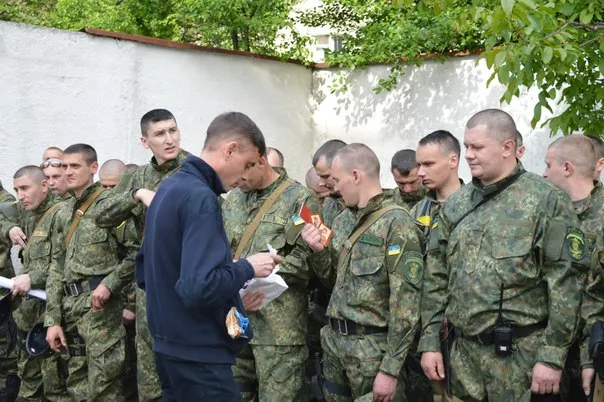 Сьогодні з Франківська у зону АТО відправилися майже 100 бійців (фото) — фото 6