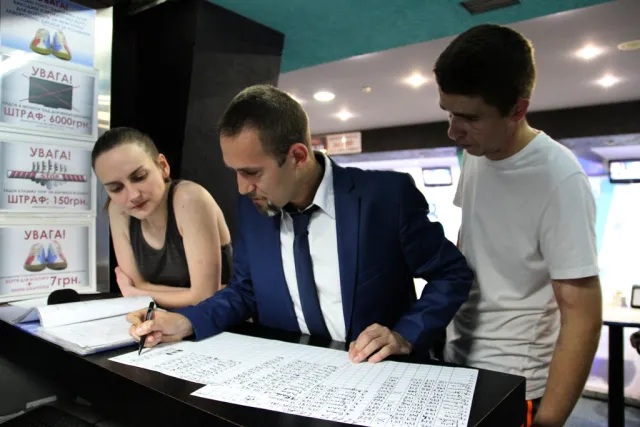 В Івано-Франківську відбувся турнір із боулінгу (фото) — фото 2