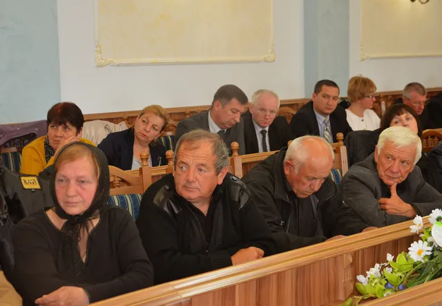 Богомолець представила увазі громади благодійний проект «Люди помагають людям» (фото) — фото 1