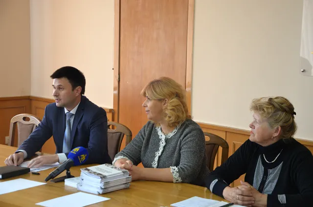 Богомолець представила увазі громади благодійний проект «Люди помагають людям» (фото) — фото 6