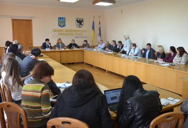 Богомолець представила увазі громади благодійний проект «Люди помагають людям» (фото) — фото 9
