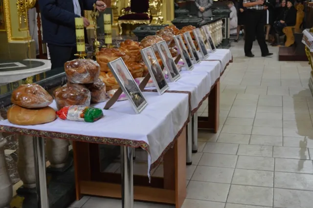 Сьогодні відбулася поминальна панахида за загиблими торік бійцями спецпідрозділу прикарпатської міліції (фото) — фото 1