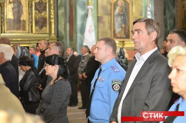 Сьогодні відбулася панахида за загиблими в АТО правоохоронцями (фото) — фото 6
