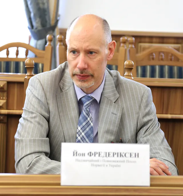 Сергій Басараб та Надзвичайний і Повноважний Посол Норвегії в Україні підписали меморандум щодо відкриття в Івано-Франківську бізнес-центру (фото) — фото 3