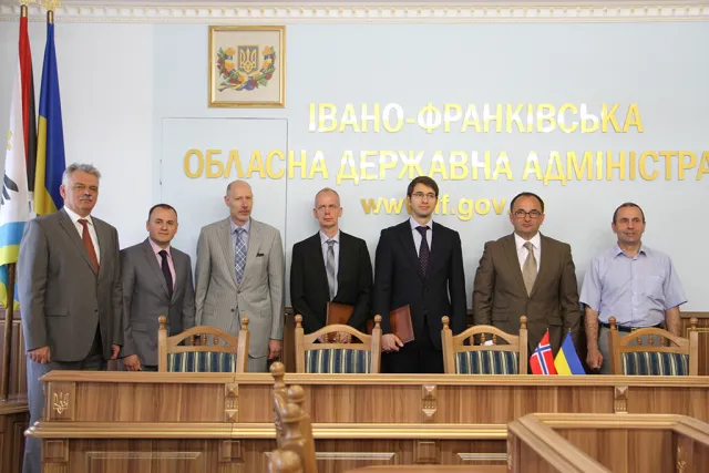Сергій Басараб та Надзвичайний і Повноважний Посол Норвегії в Україні підписали меморандум щодо відкриття в Івано-Франківську бізнес-центру (фото) — фото 8