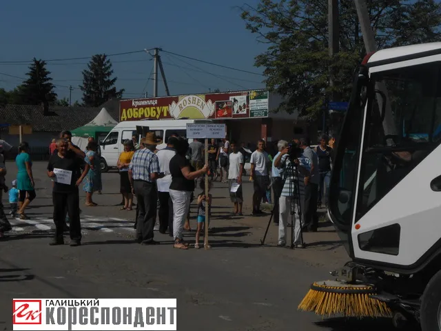 Як протестують обурені бездоріжжям жителі Хриплина (фото+відео) — фото 4