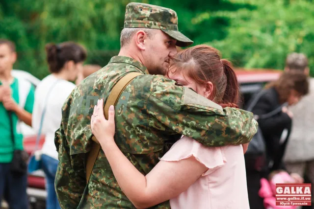 Бійці батальйону “Івано-Франківськ” вирушили у зону АТО (фото) — фото 14