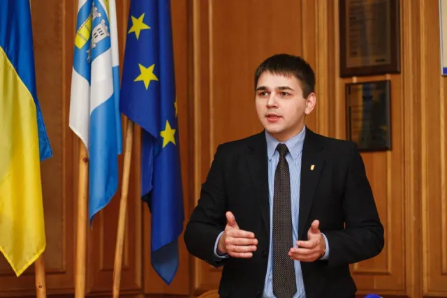Хто вони насправді Вітенко, Фітель та Білик? Справжні обличчя місцевих можновладців очима юних городян (фото) — фото 1