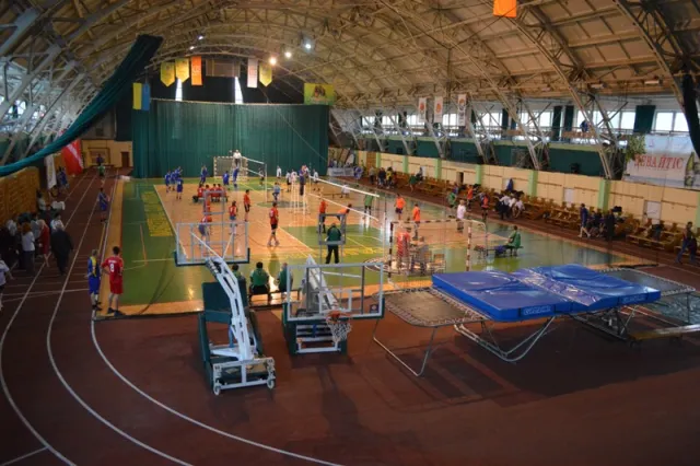 У Франківську держслужбовці з усієї області визначали найсильніших (фото) — фото 15
