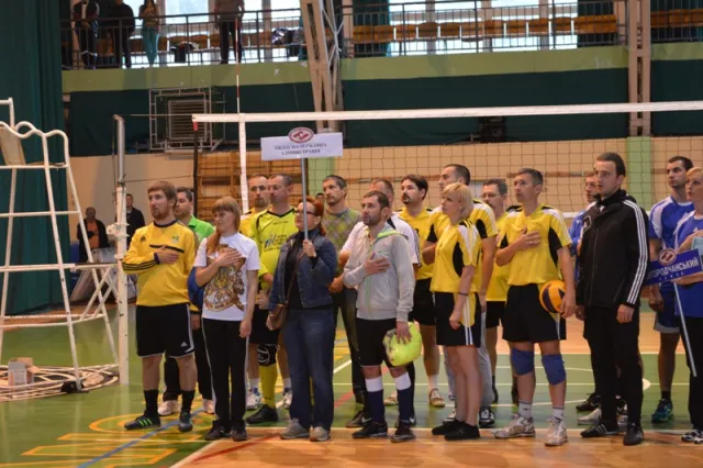 У Франківську держслужбовці з усієї області визначали найсильніших (фото) — фото 4