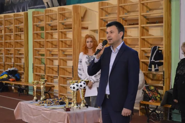 У Франківську держслужбовці з усієї області визначали найсильніших (фото) — фото 5