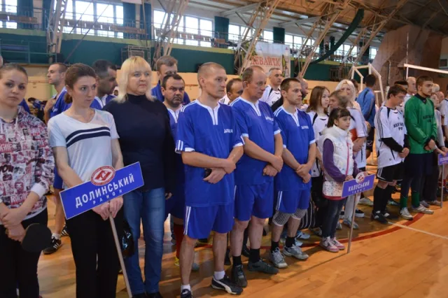 У Франківську держслужбовці з усієї області визначали найсильніших (фото) — фото 6