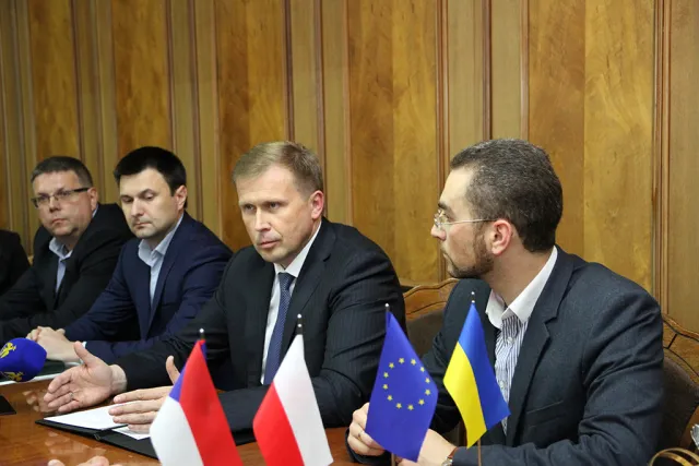 На Франківщині може з'явитися служба екстреної медичної авіації (фото) — фото 1