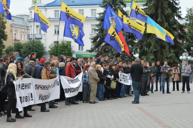 У Франківську знову протестують проти підняття тарифів (фото) — фото 2