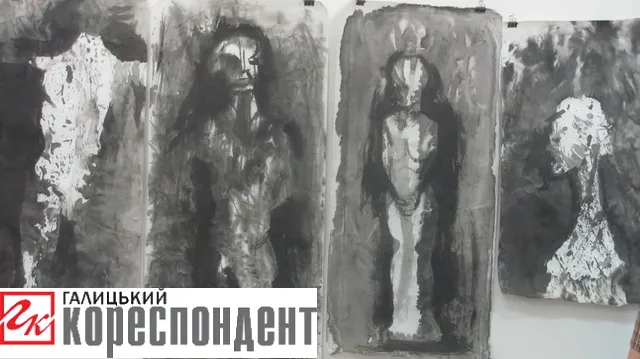 "Ґоґодзи" та панна у платті з поліетилену допомагали франківцям поринути у виставку артефактів "Трансформовані моменти походження"  (фото) — фото 21