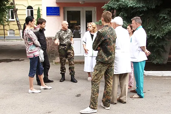 Італійці передали відомчому лікувальному закладу УМВС медикаменти (фото) — фото 4