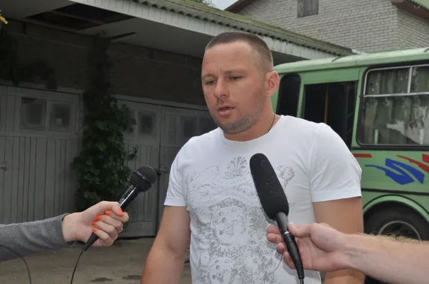 Добровольці з Прикарпаття вирушили в зону АТО для зведення фортифікаційний споруд — фото 1