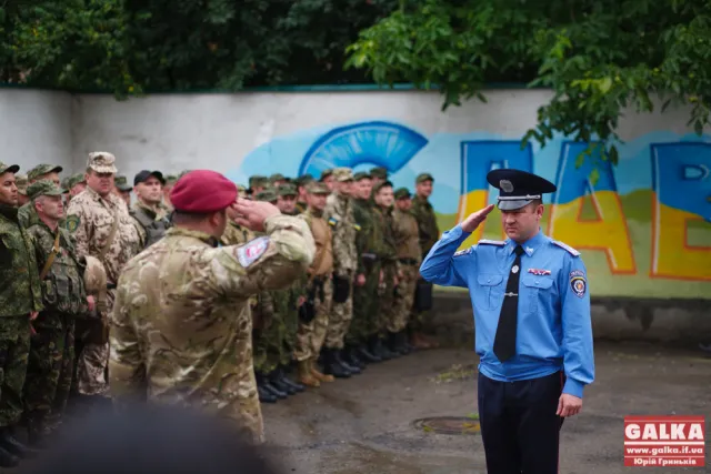 З Франківська у зону АТО відправився черговий загін правоохоронців (фото) — фото 8