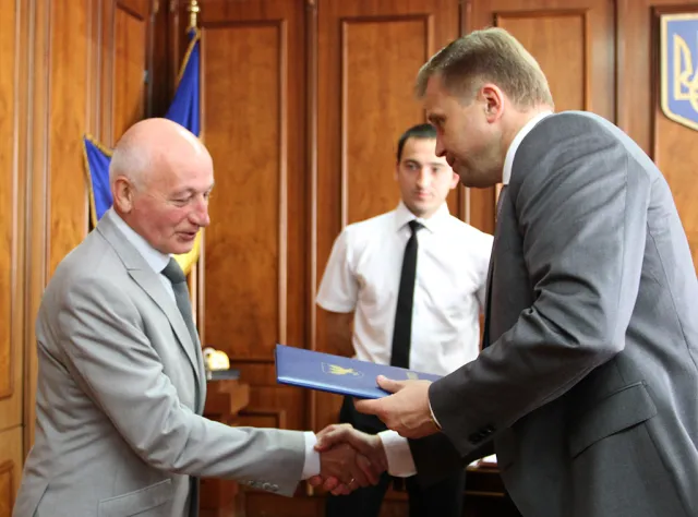 До річниці проголошення Декларації про державний суверенітет України у Франківську відбулася зустріч депутатів першого скликання (фото) — фото 4
