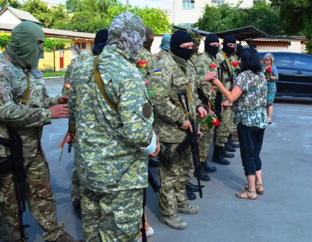 Співробітники СБУ повернулися з зони АТО (фото) — фото 11