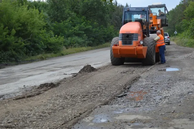 Нардепи від Прикарпаття зірвали початок ремонту дороги Мукачеве – Львів поблизу смт. Більшівці Галицького району (фото) — фото 8